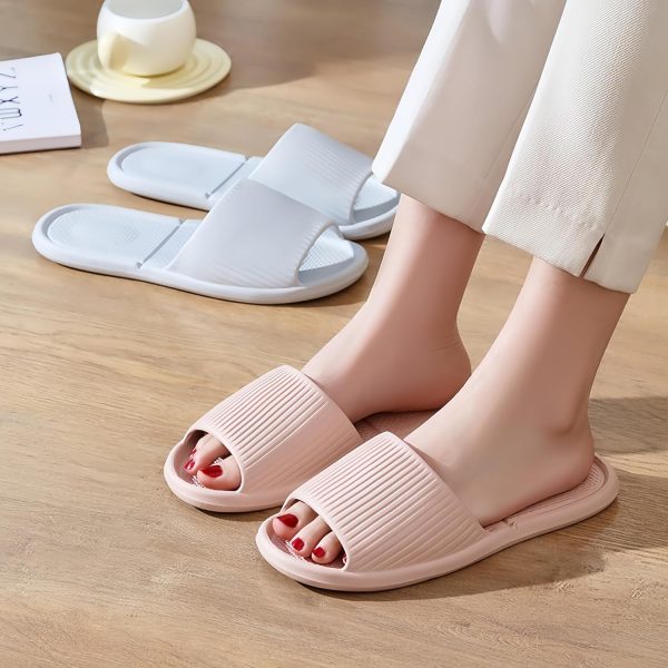 Portable Travel Slippers – Foldable, Non-Slip, Indoor & Outdoor